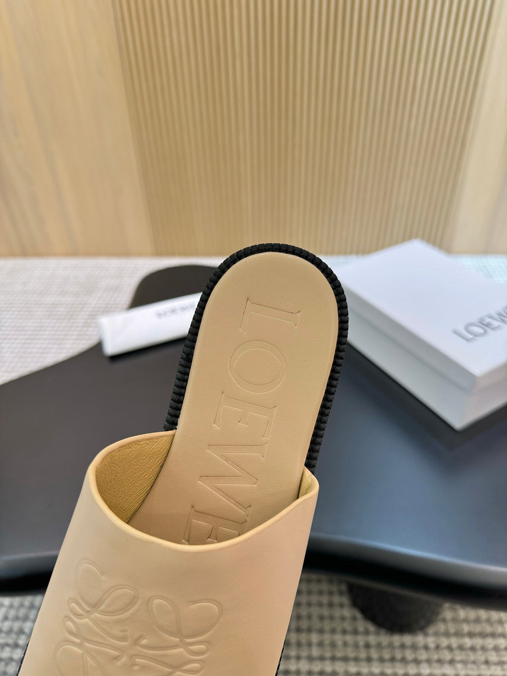 Z2R66A18 Popular high-quality leather shoes
