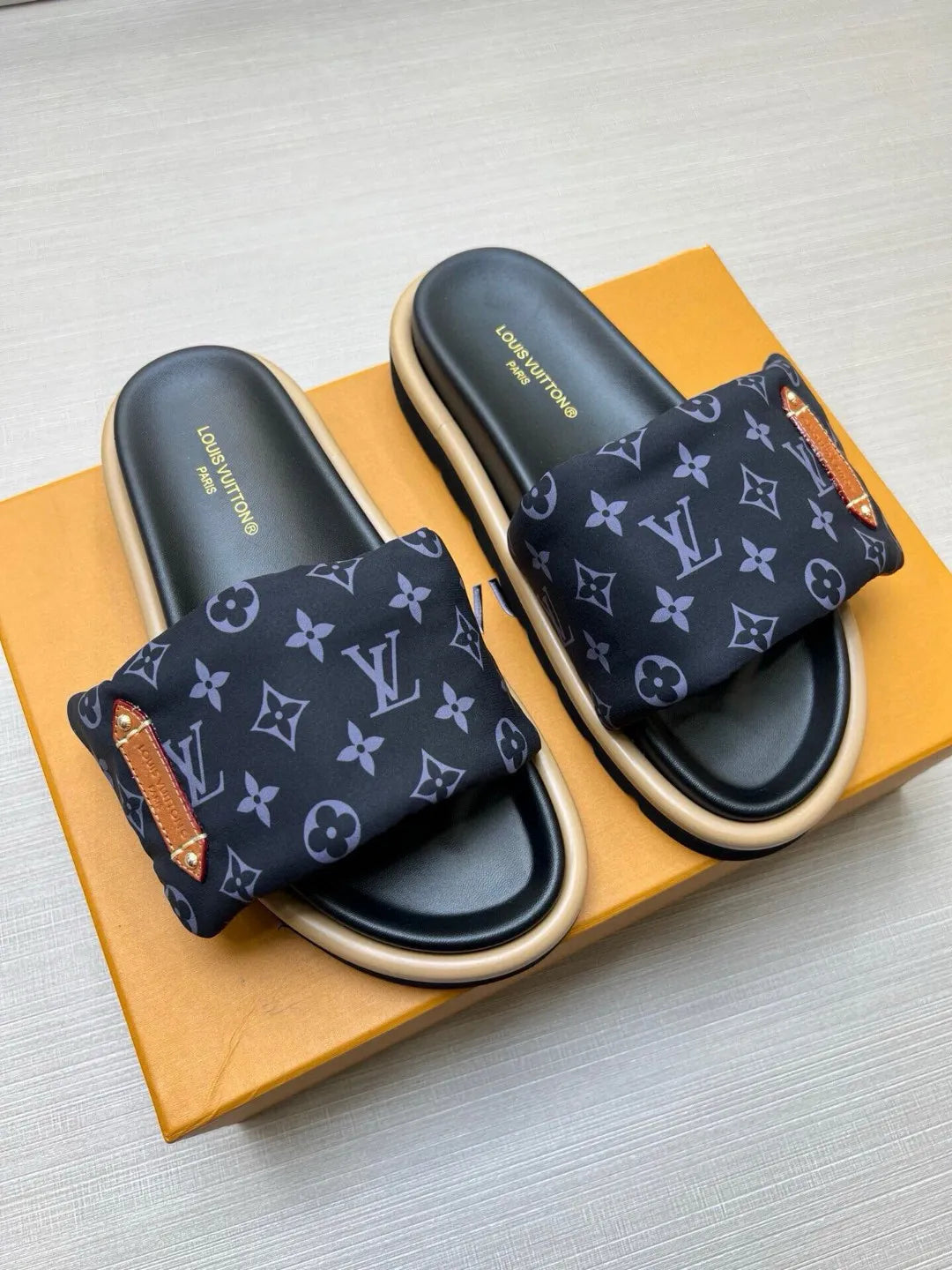 Z5QE9 Popular Slippers