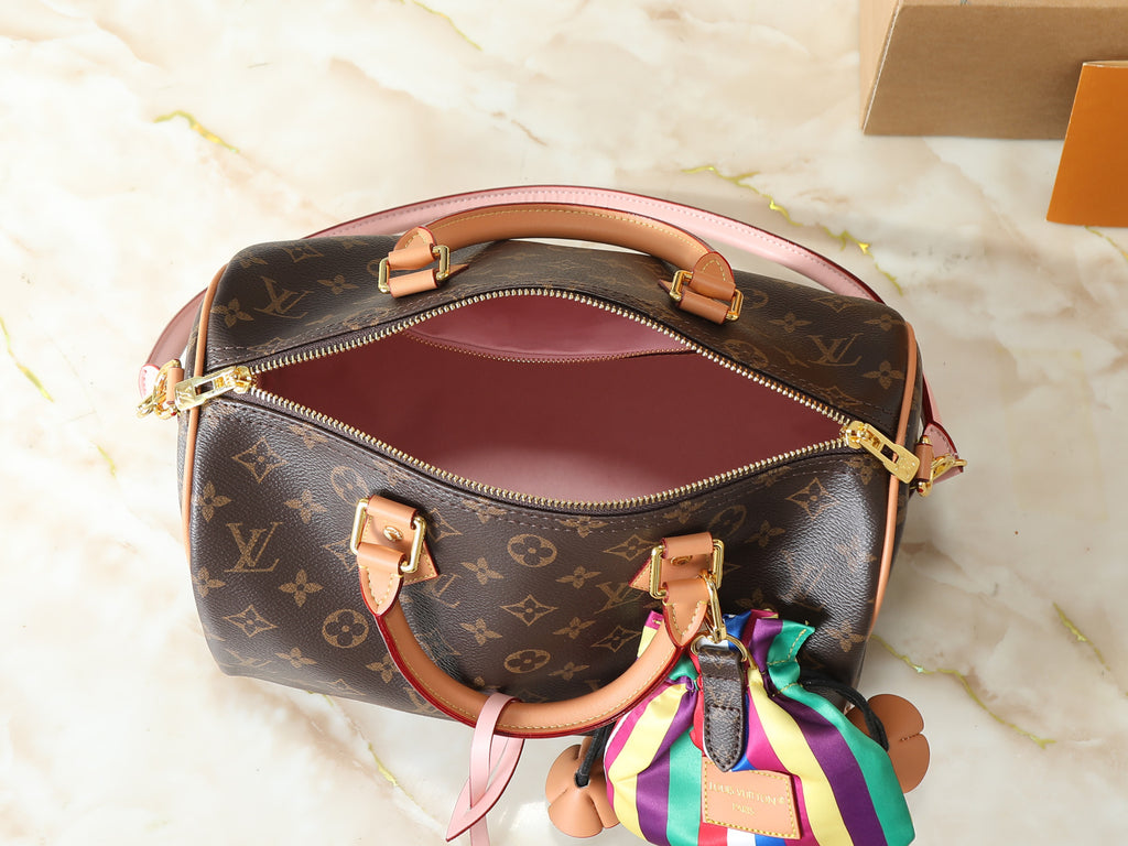 B1P36E23 Popular leather bag