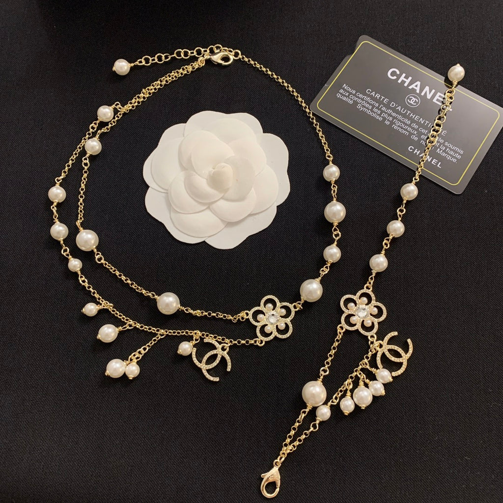 X1Q85C137X Popular Necklace. Bracelets