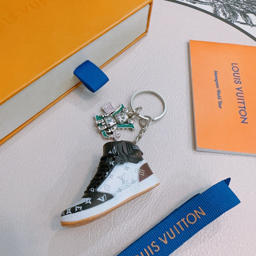 A1Z105E70 Popular bag 's charms accessories