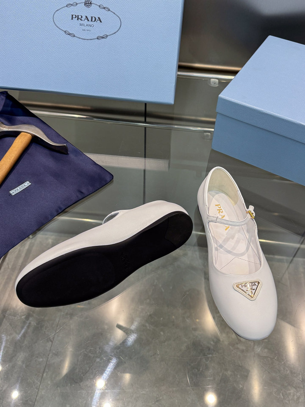 Z2Q105P381 Popular high-quality Shoes