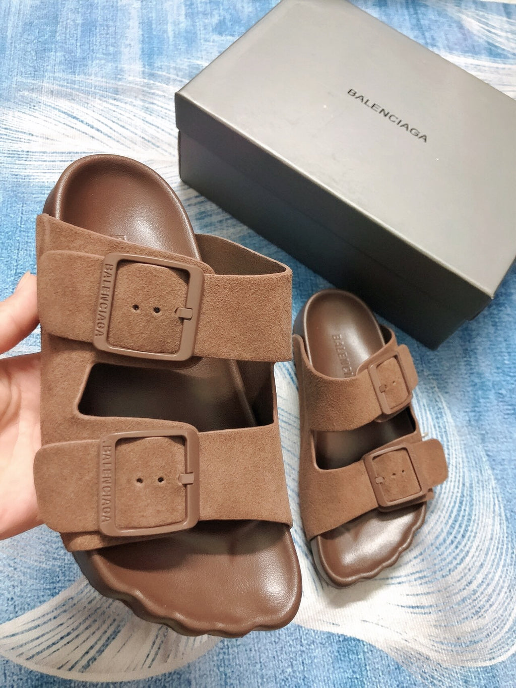 Z1Z54J192 Popular Slippers