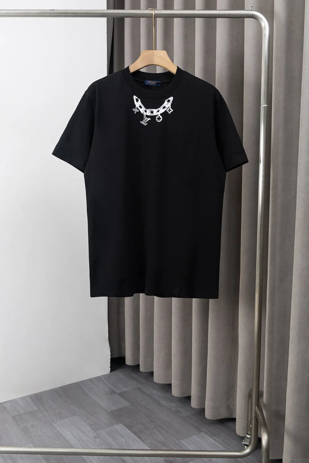 U1P36E137 Popular T-shirts