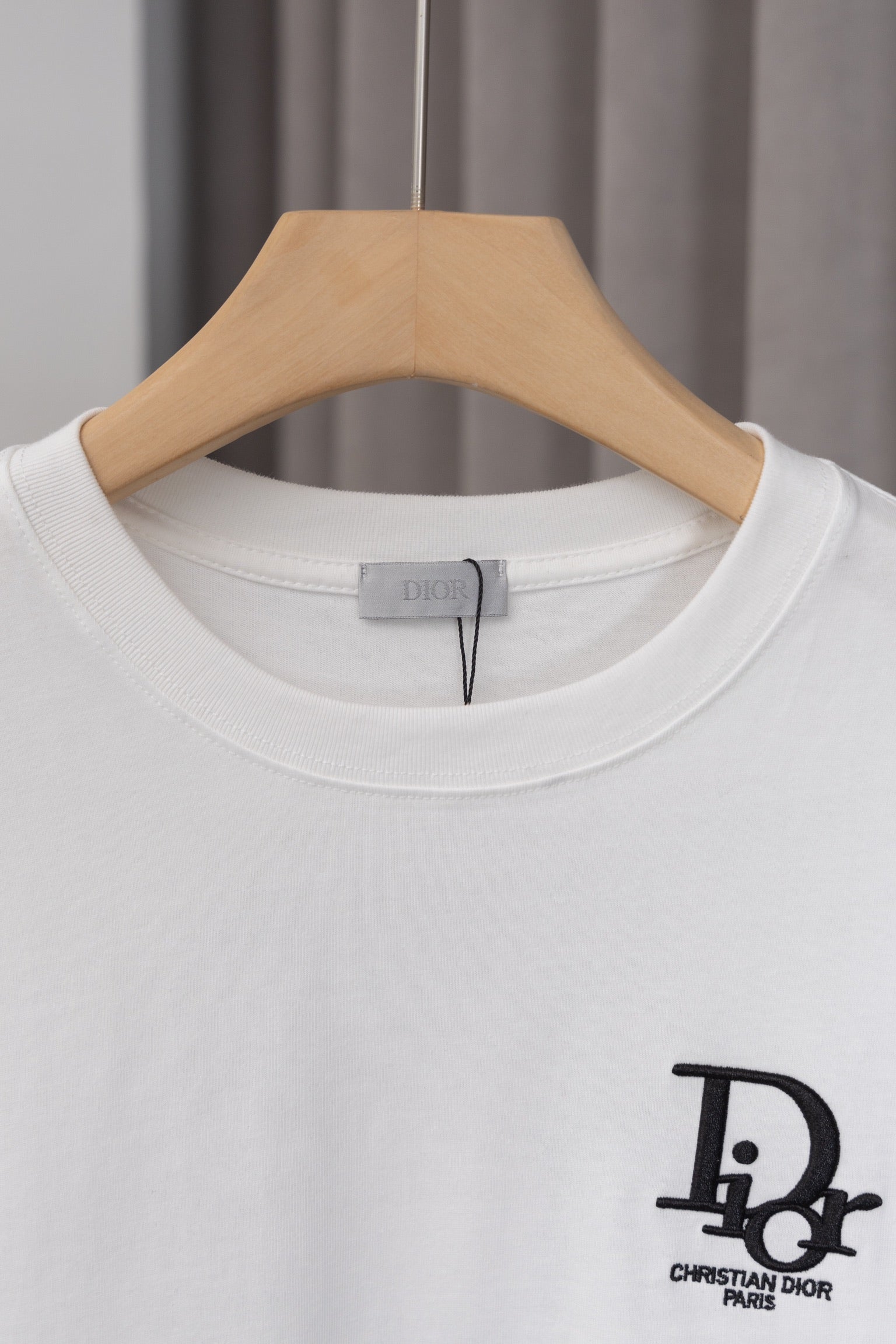 U1W25K15  Popular T-shirts