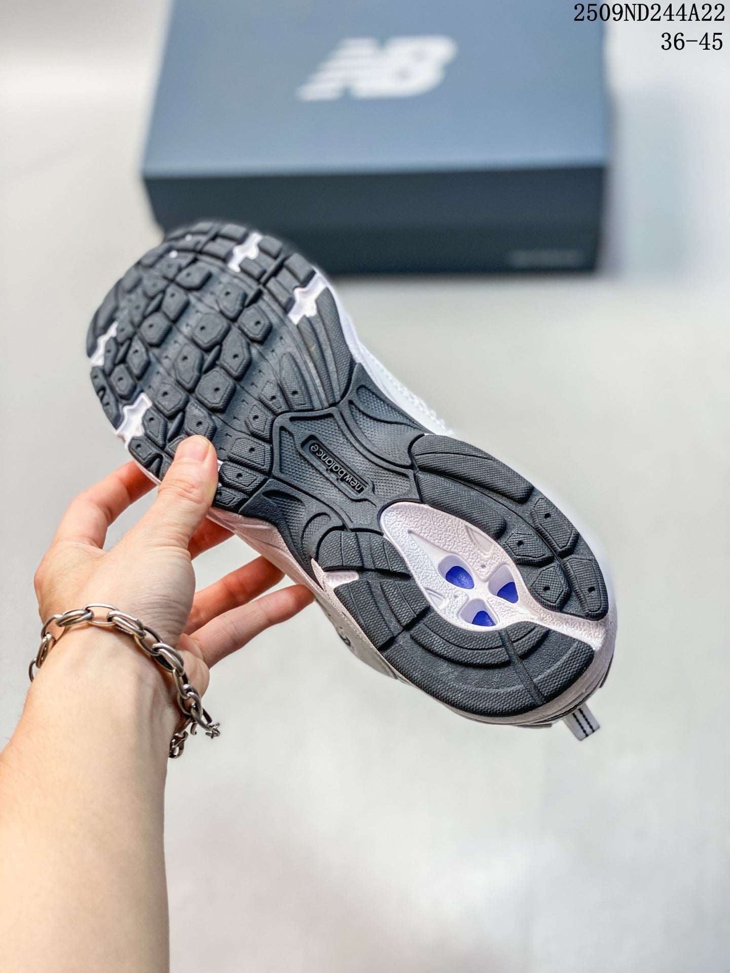 Z4Q95A68 Popular Shoes