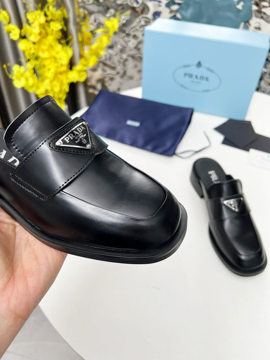 Z2Q105P403 Popular high-quality leather Shoes