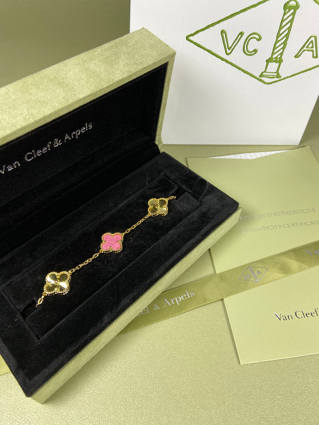 X5X94VA181K  Popular bracelets  5 flowers normal size1.5cm flower