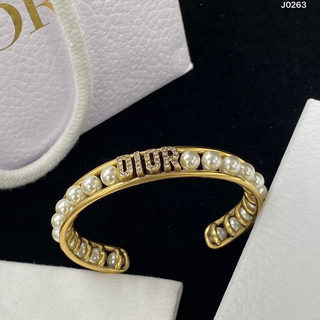 X1Y83D28K  Popular Bracelets