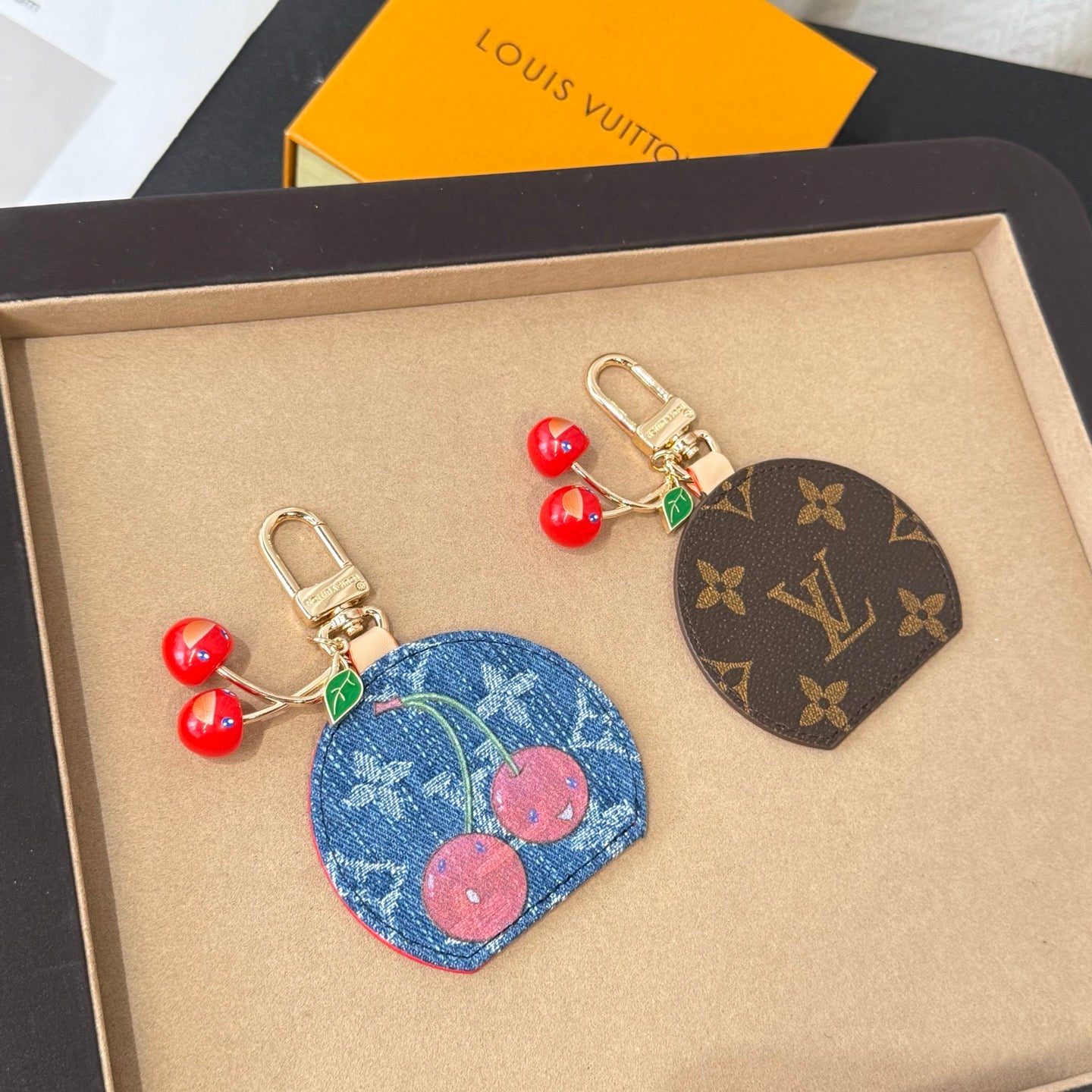 A1Q95E32 Popular bag 's charms accessories