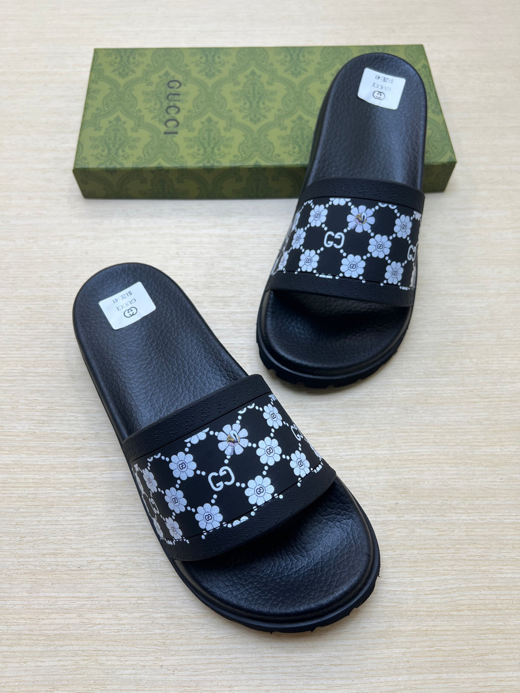 Z5R66B25 Popular Slippers