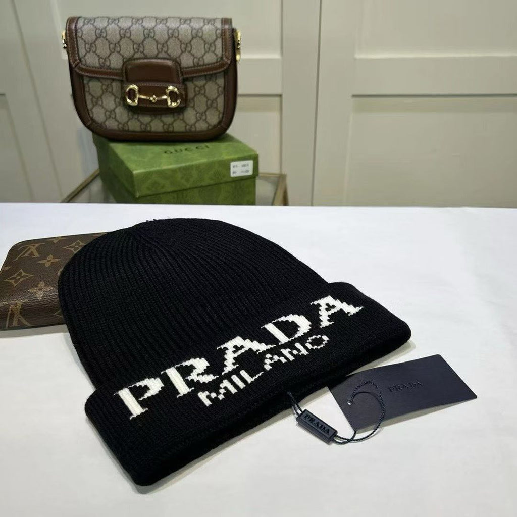 M1R86P82 Popular hats