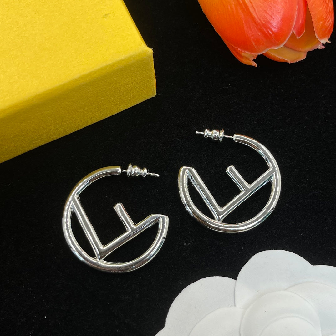 X1Z94F647E Popular  Earrings