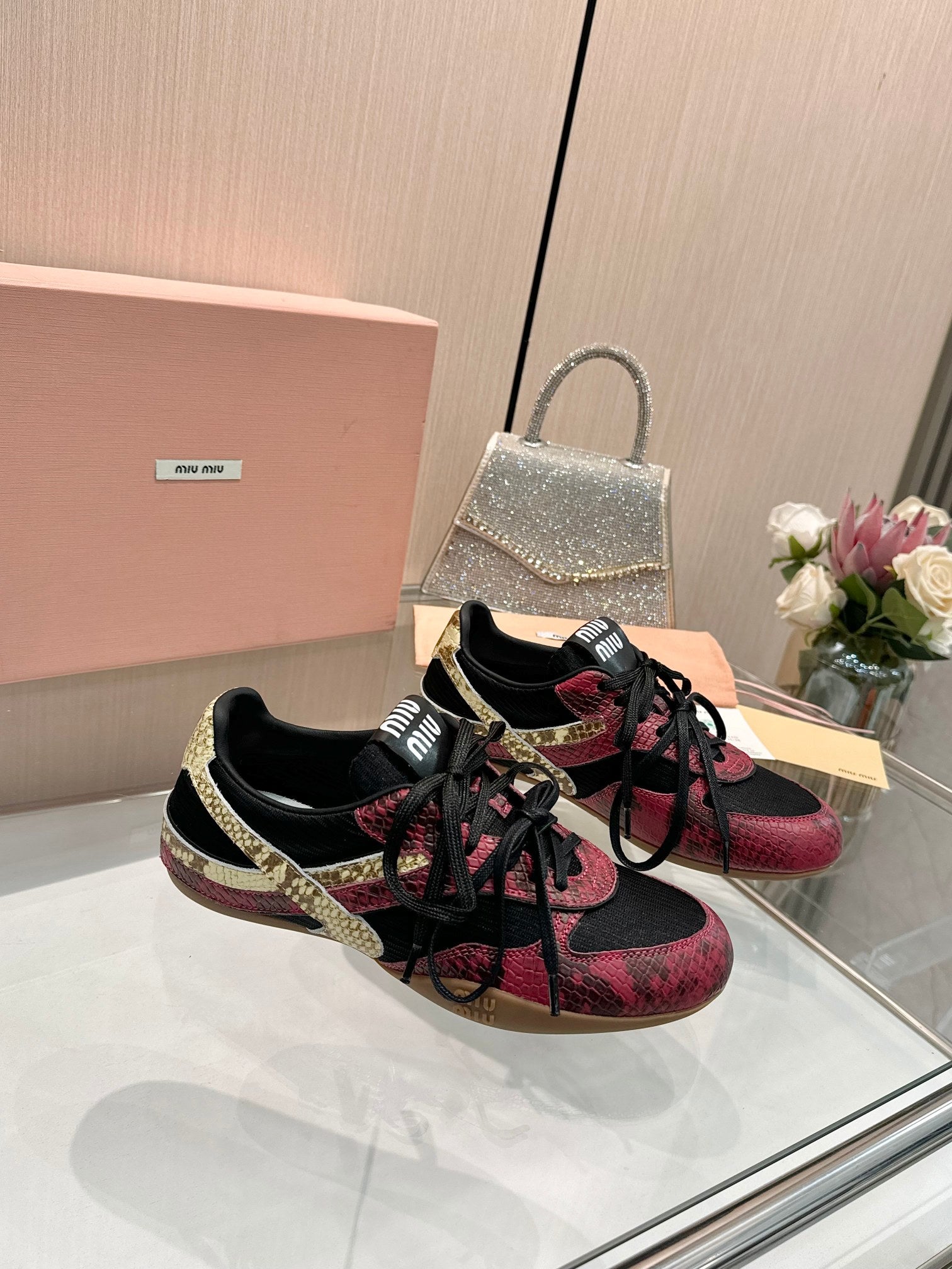 Z2Q105A246 Popular high-quality Shoes