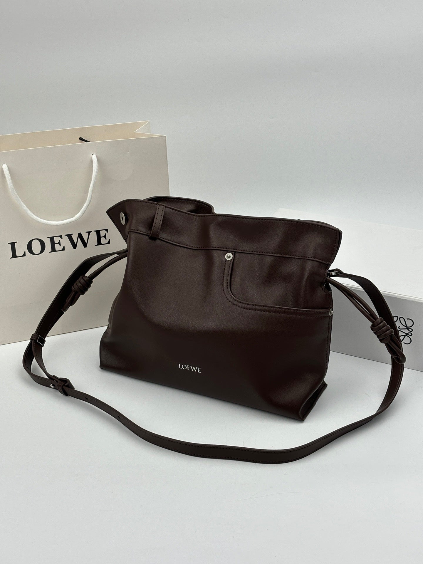 B1P36A47 Popular leather bag