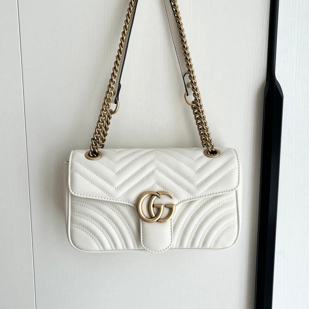 B1P36B69 Popular leather bag