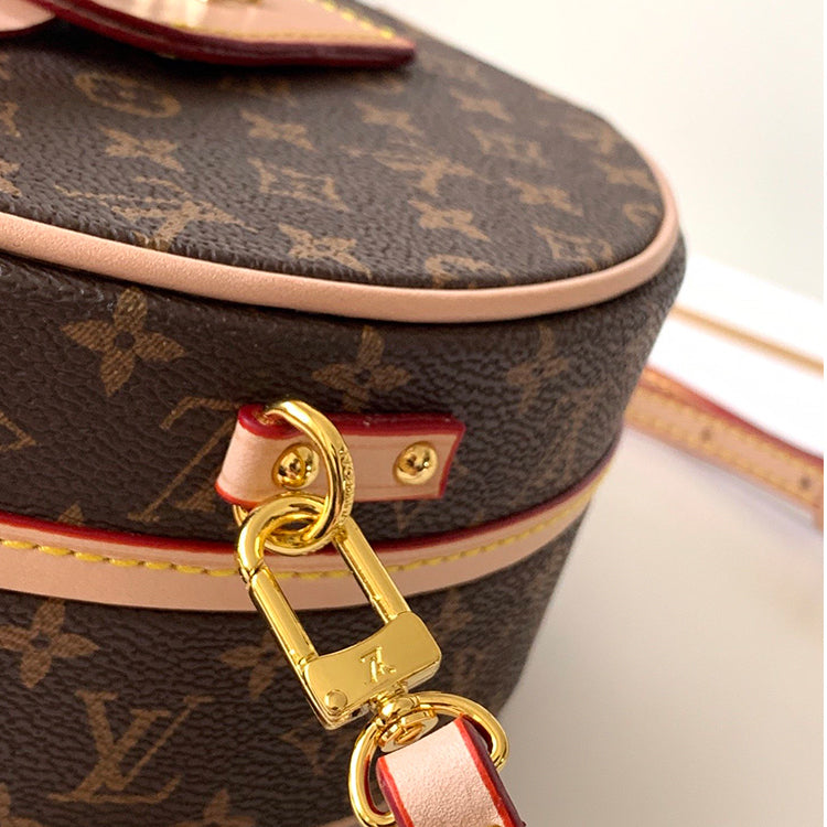B1P20E15 Popular leather bag 