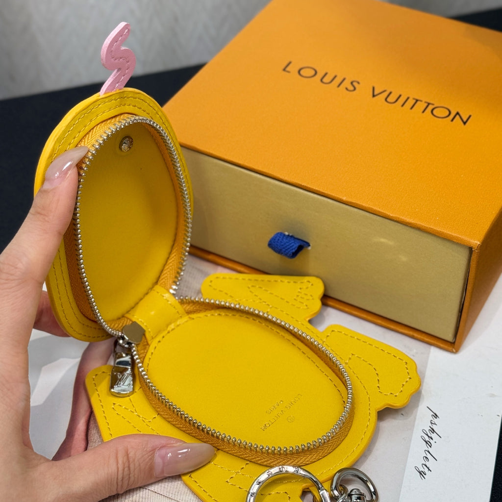 A1Z105E3 Popular bag 's charms accessories