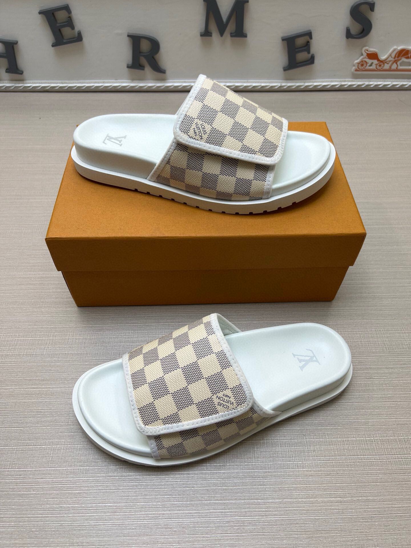 Z5WE245 Popular Slippers