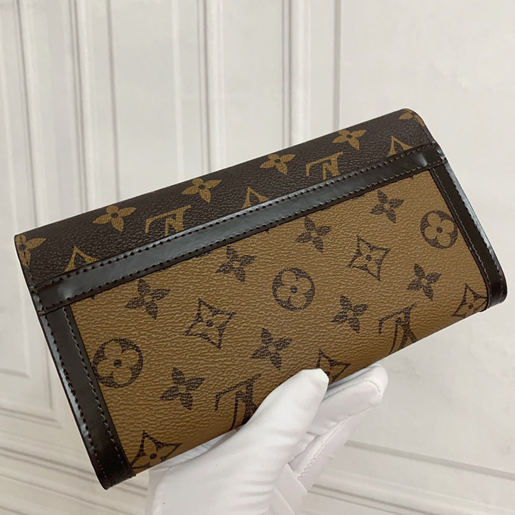 B1X41E10 Popular leather wallets