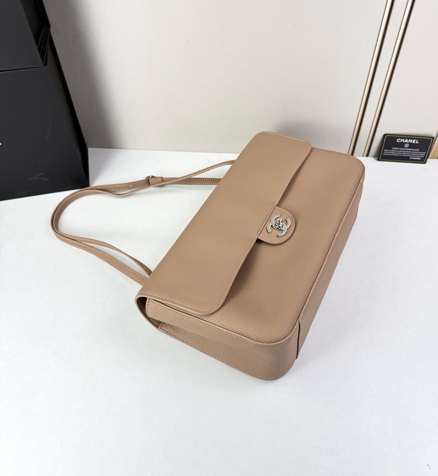 B1R76C35 Popular leather bag