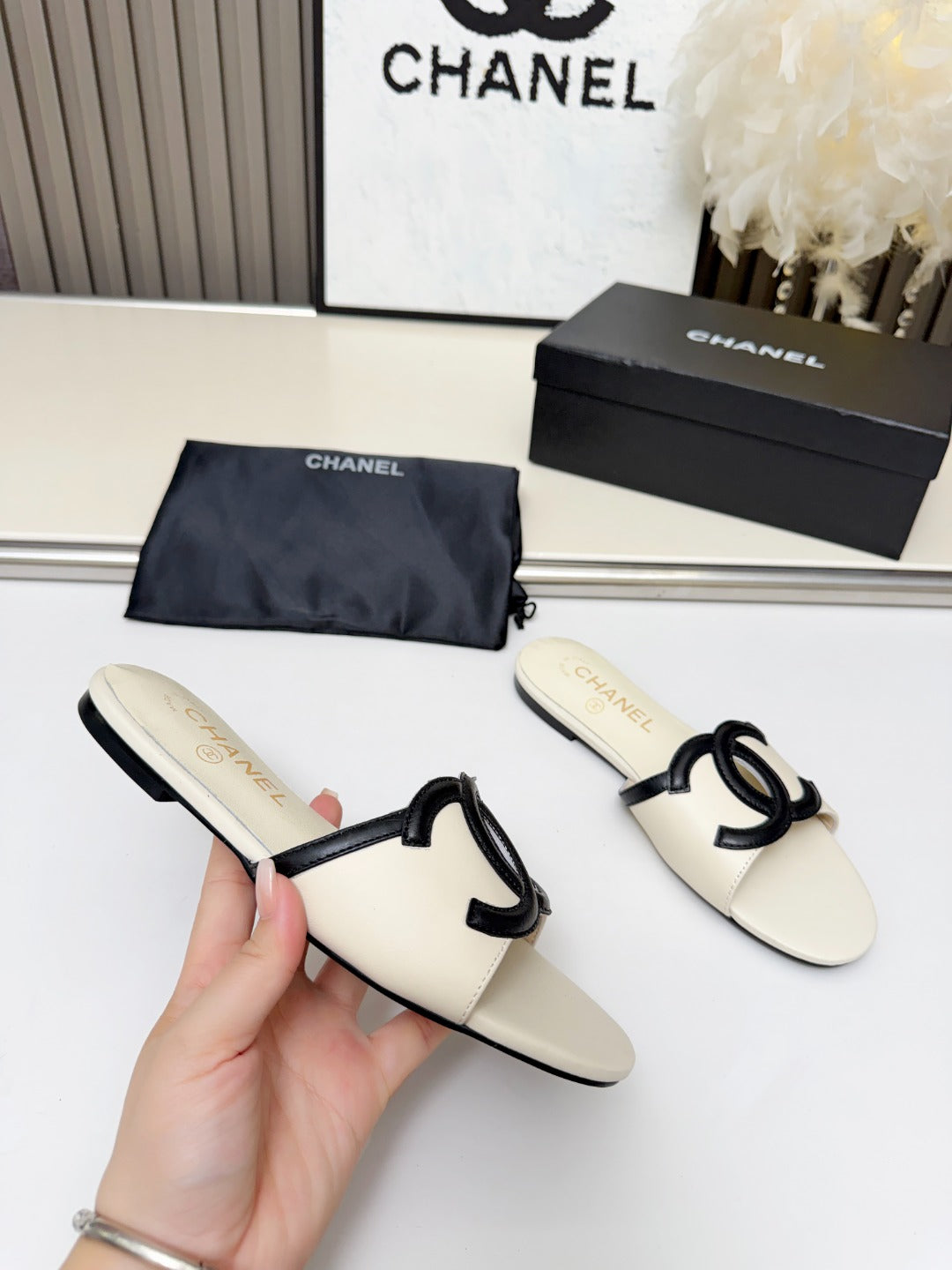 ZPX76C7  Popular high-quality leather slippers