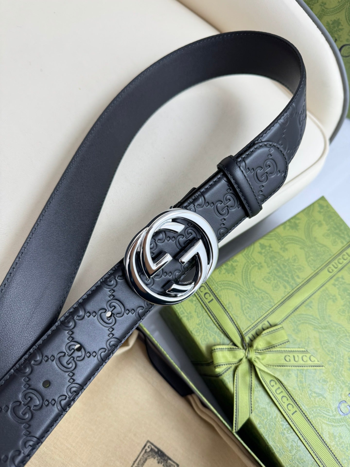P1R55B241 Popular  High quality belt With full package