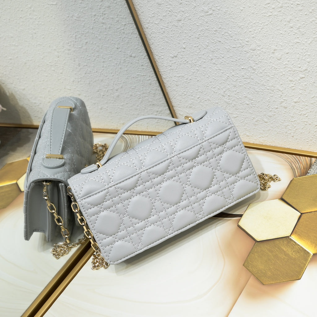 B1N36D29 Popular leather bag