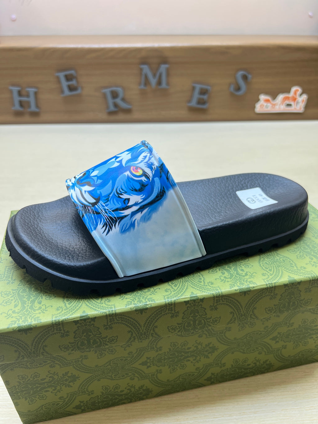 Z5R66B26 Popular Slippers