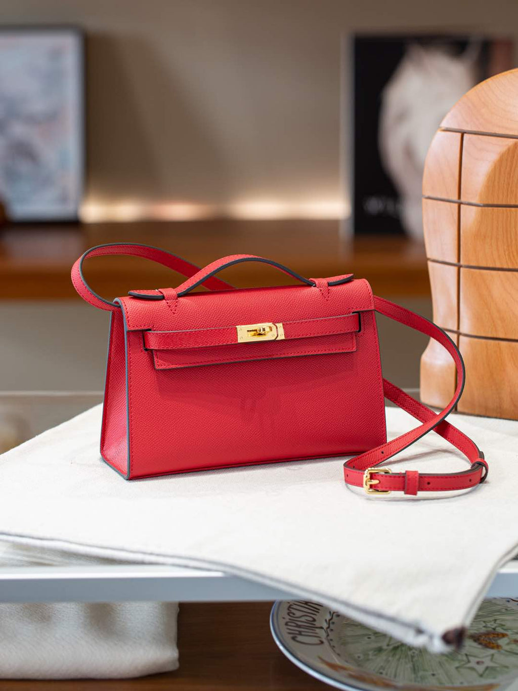 B1R66A7 Popular leather bag