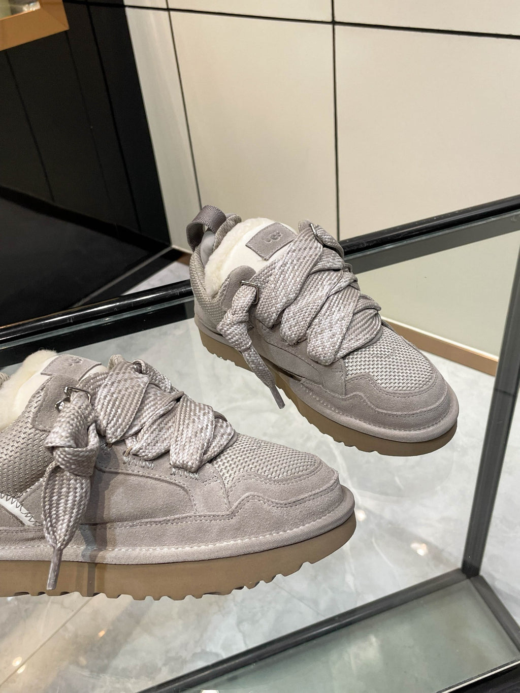 Z2Q105U262 Popular high-quality Shoes