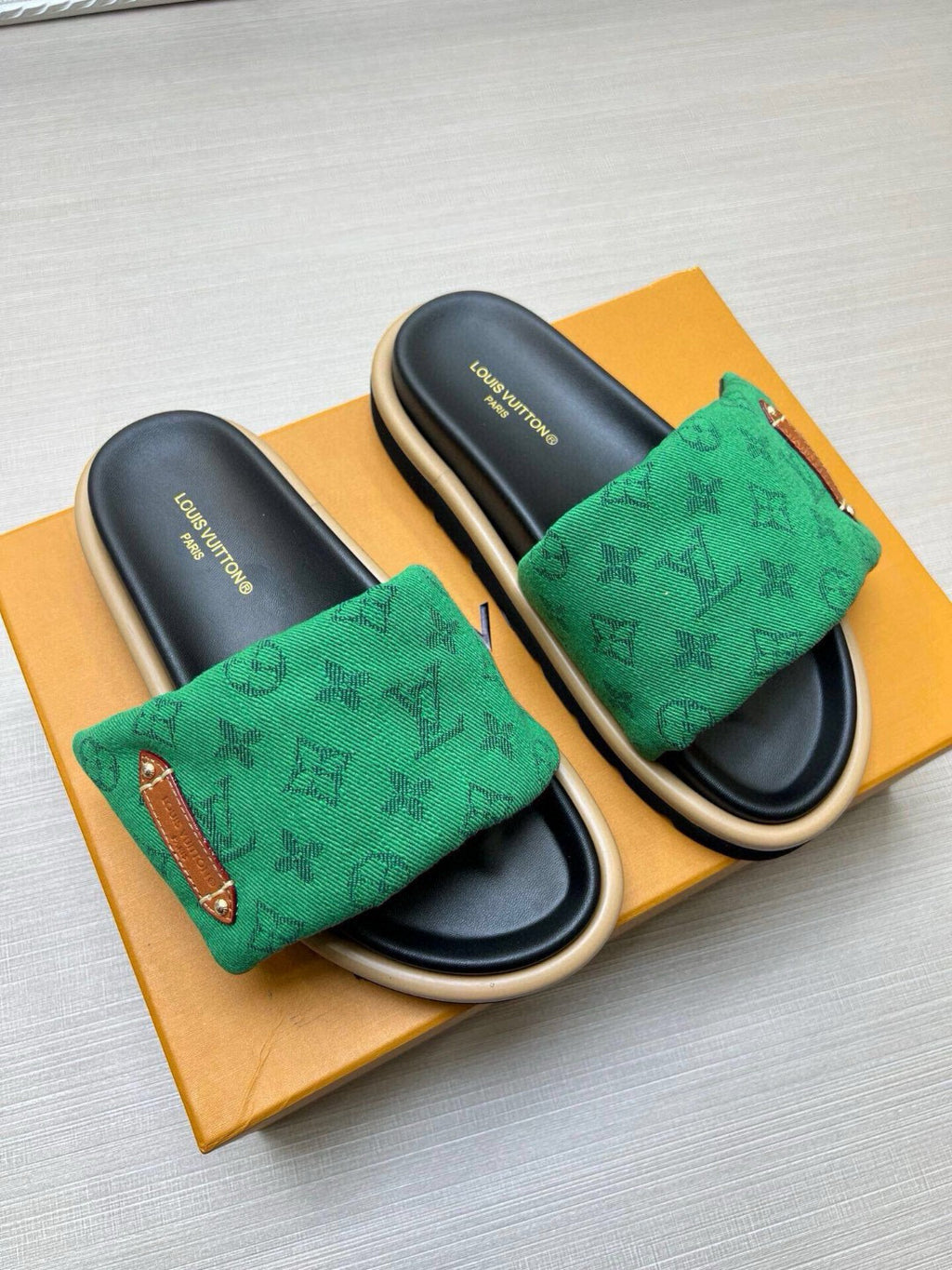 Z5QE8  Popular Slippers