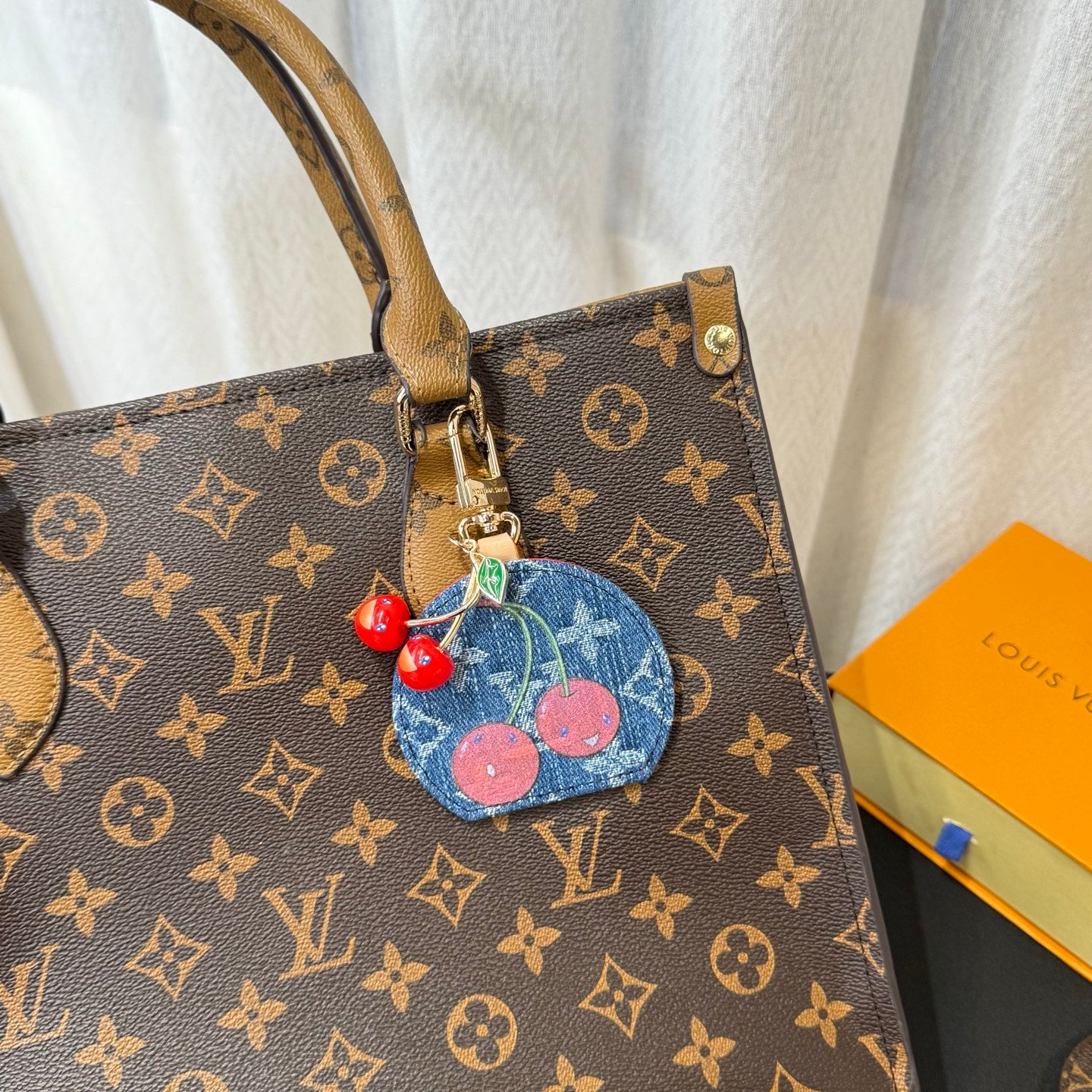 A1Q95E32 Popular bag 's charms accessories
