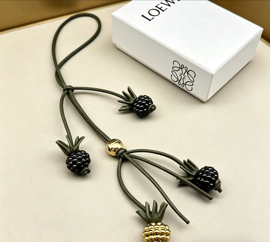 A1R76A06 Popular bag 's charms accessories