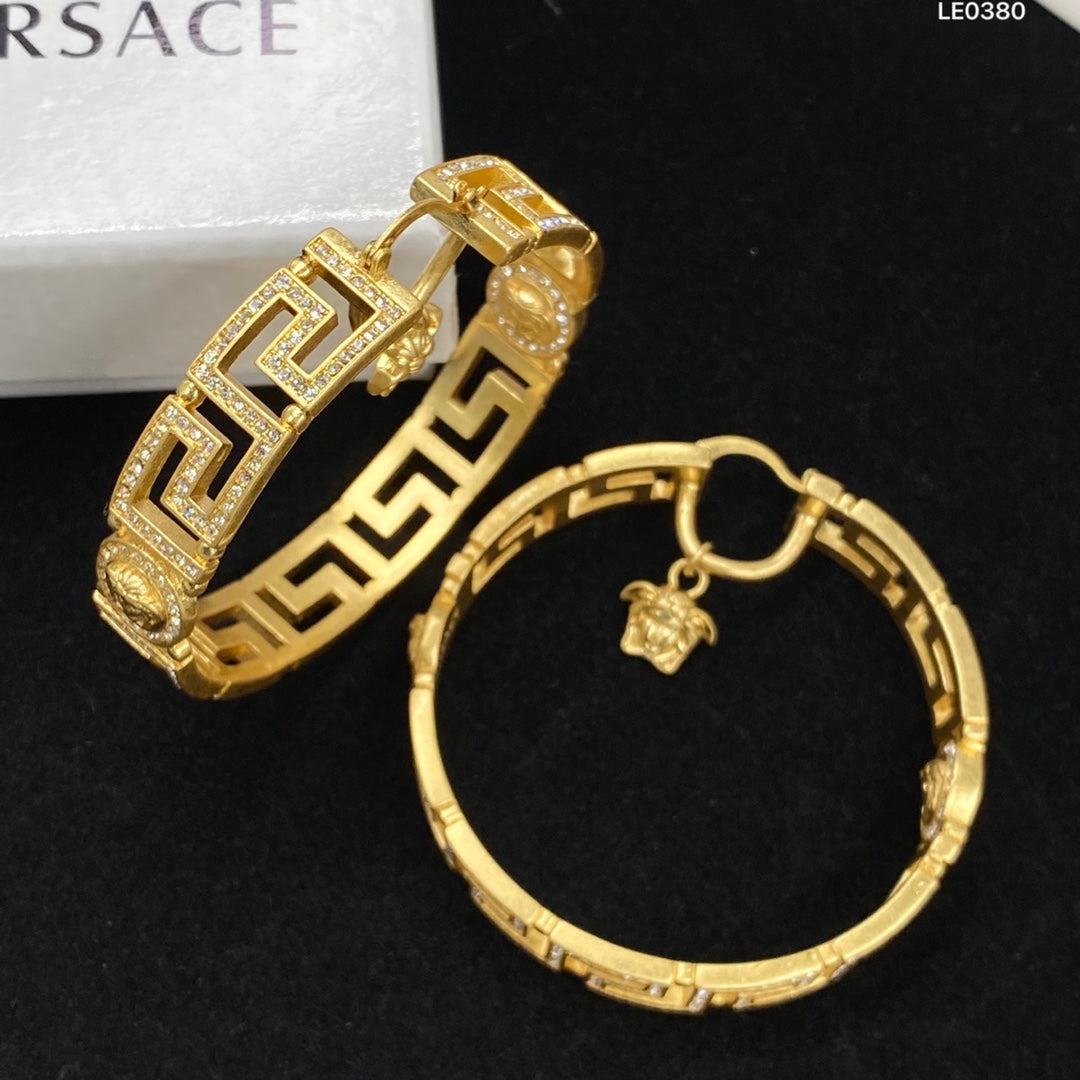 X1Z34V212E Popular Earrings