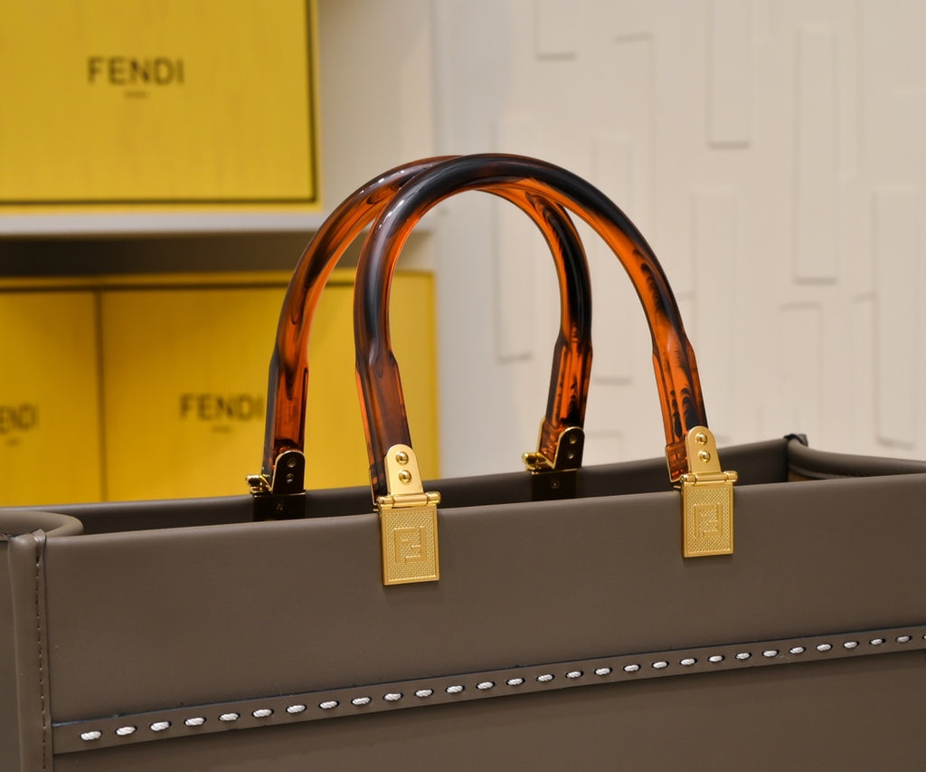 B1P36F104 Popular leather bag