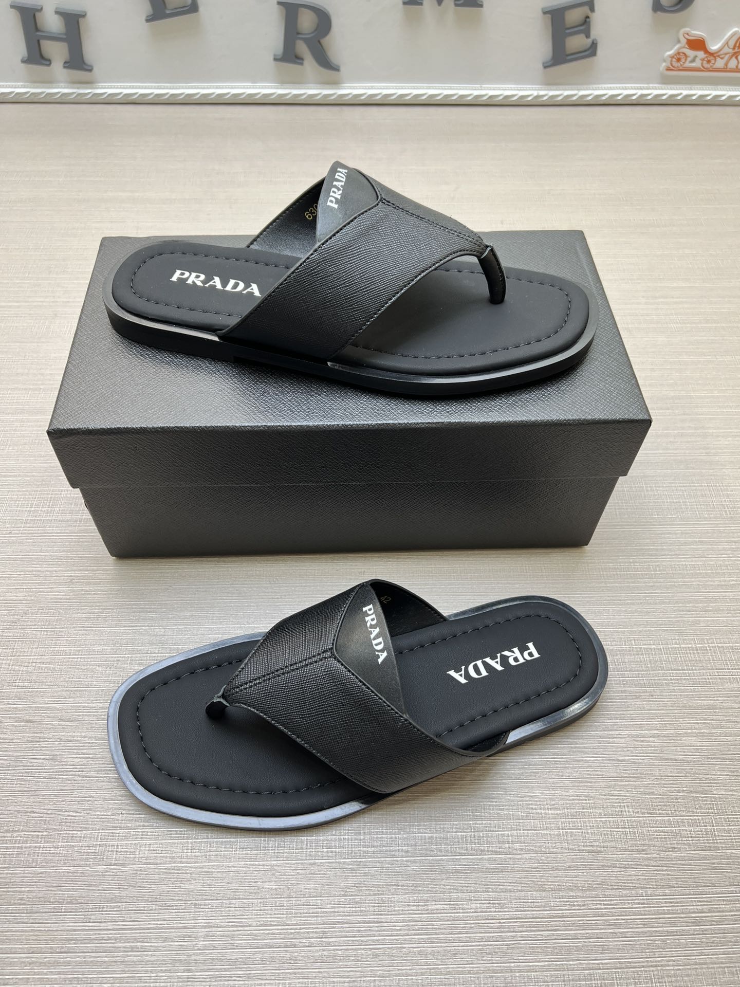 Z5ZPD72  Popular slippers