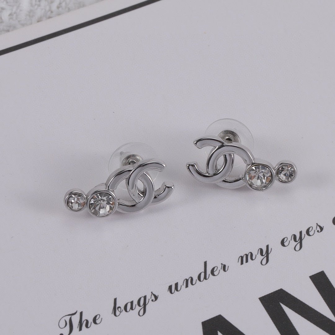 X1Z94C1081E Popular  Earrings