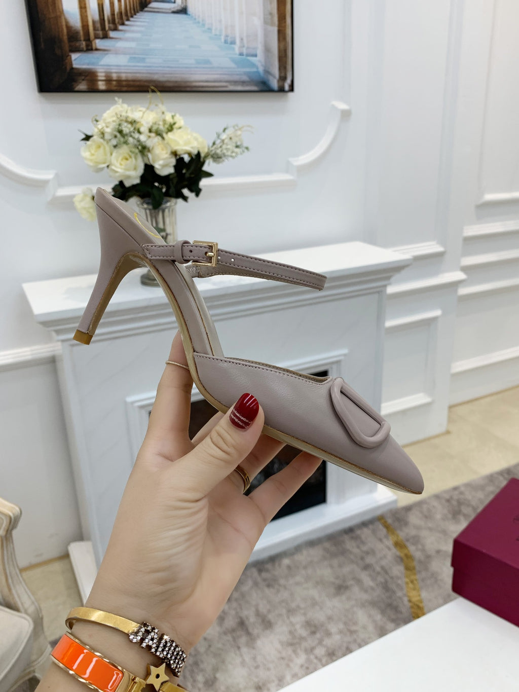 Z2YVL28 Popular leather  High heels
