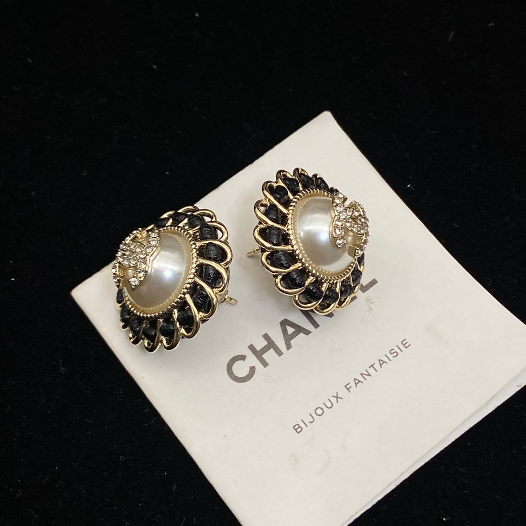 X1Z94C680E Popular Earrings