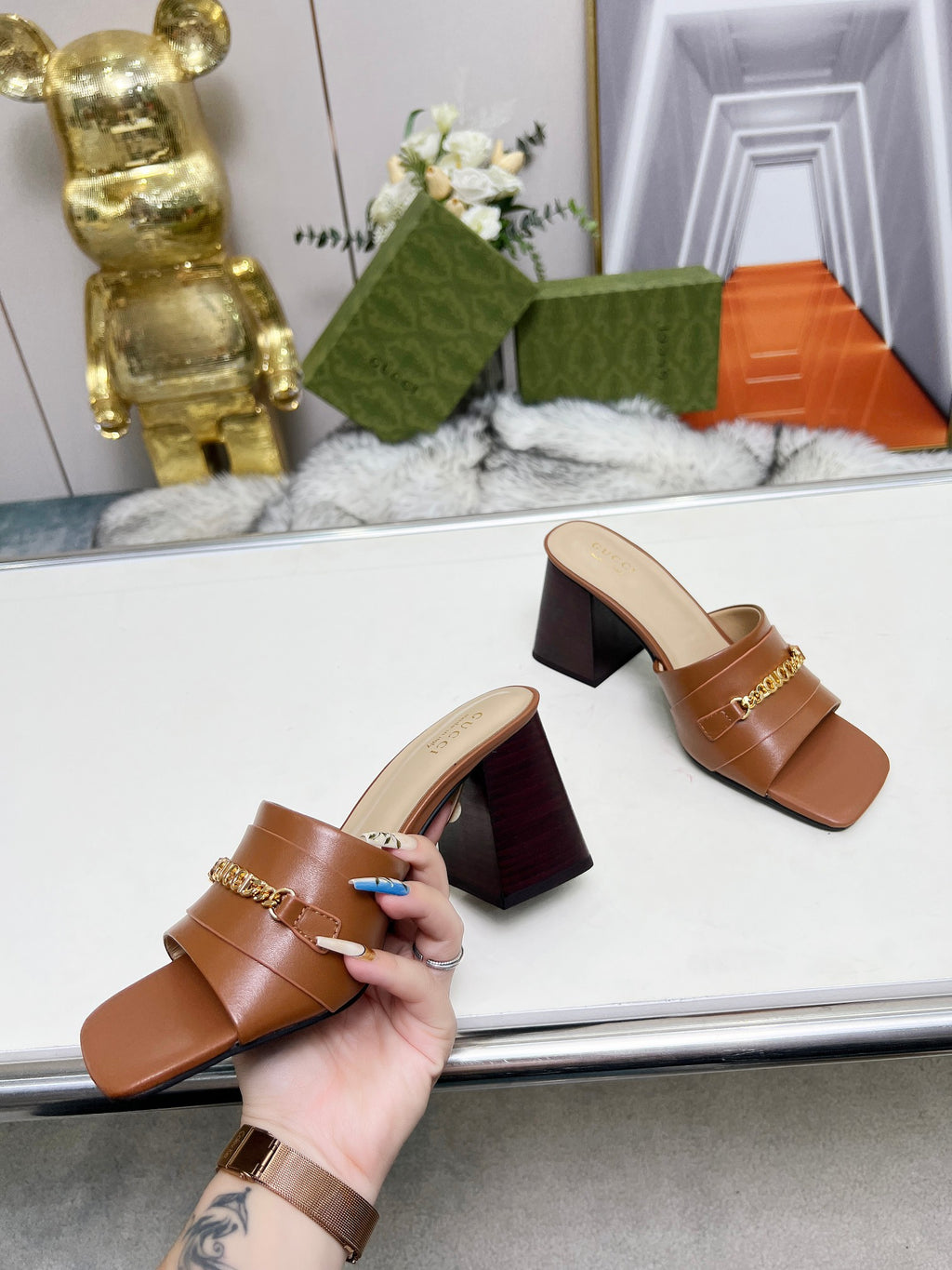 Z2N75B11  Popular leather High heels