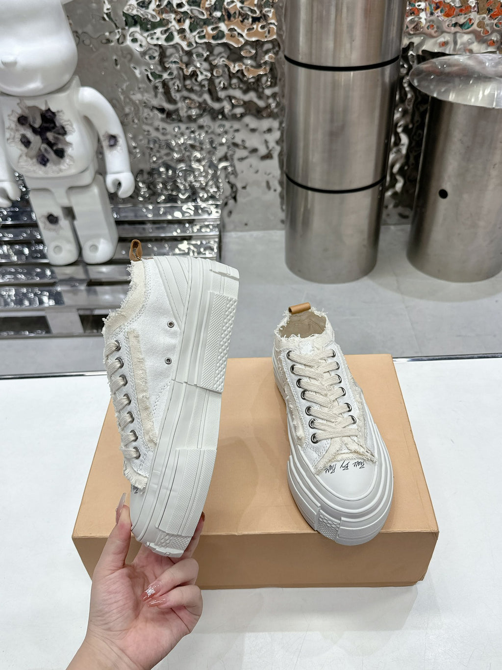 Z2Q105A249 Popular high-quality Shoes