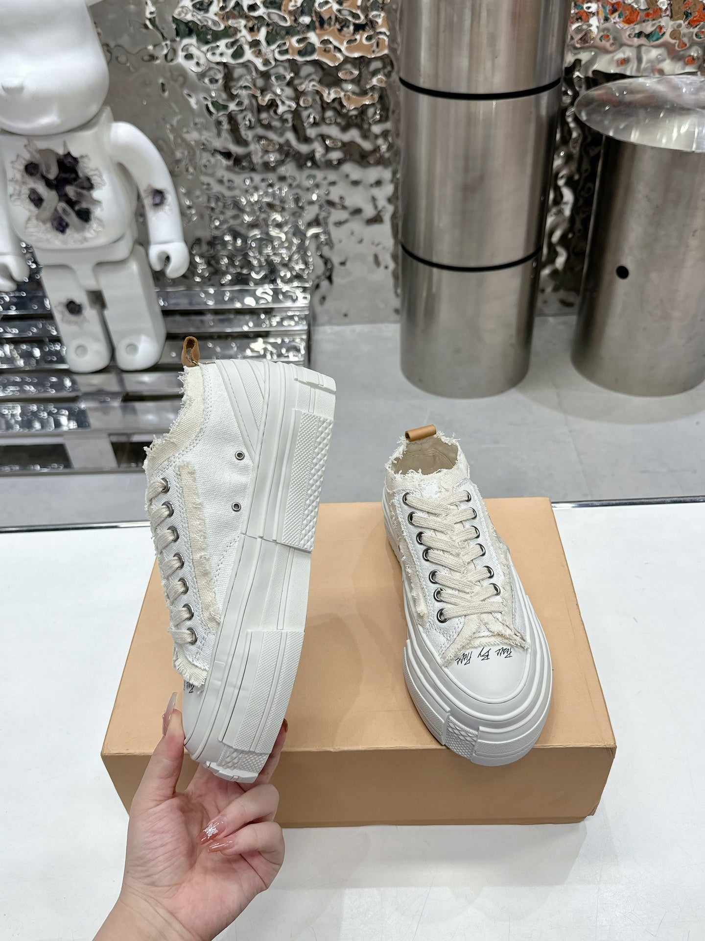 Z2Q105A249 Popular high-quality Shoes