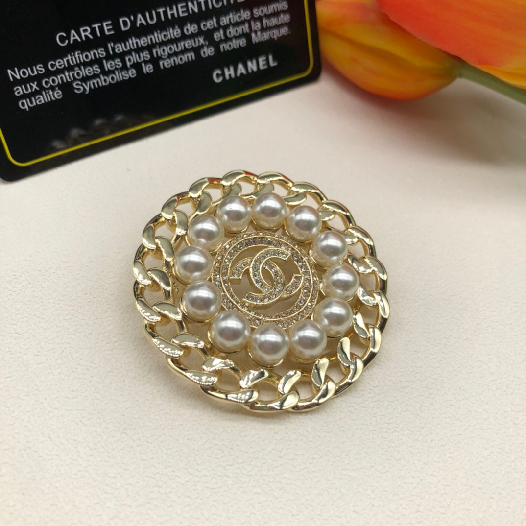 X14C873   Popular Brooch