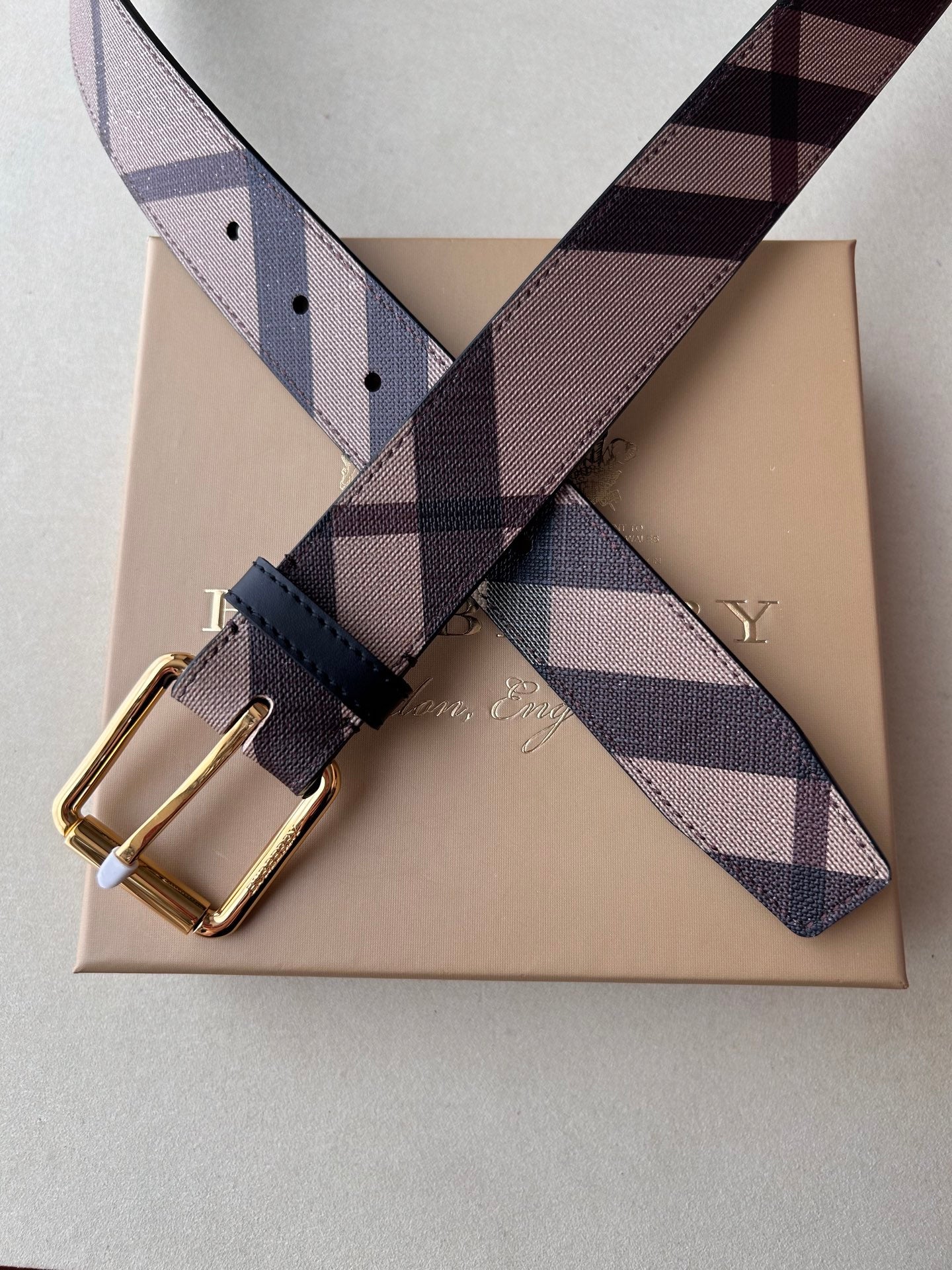 P1Q115R8 Popular High quality belt With full package