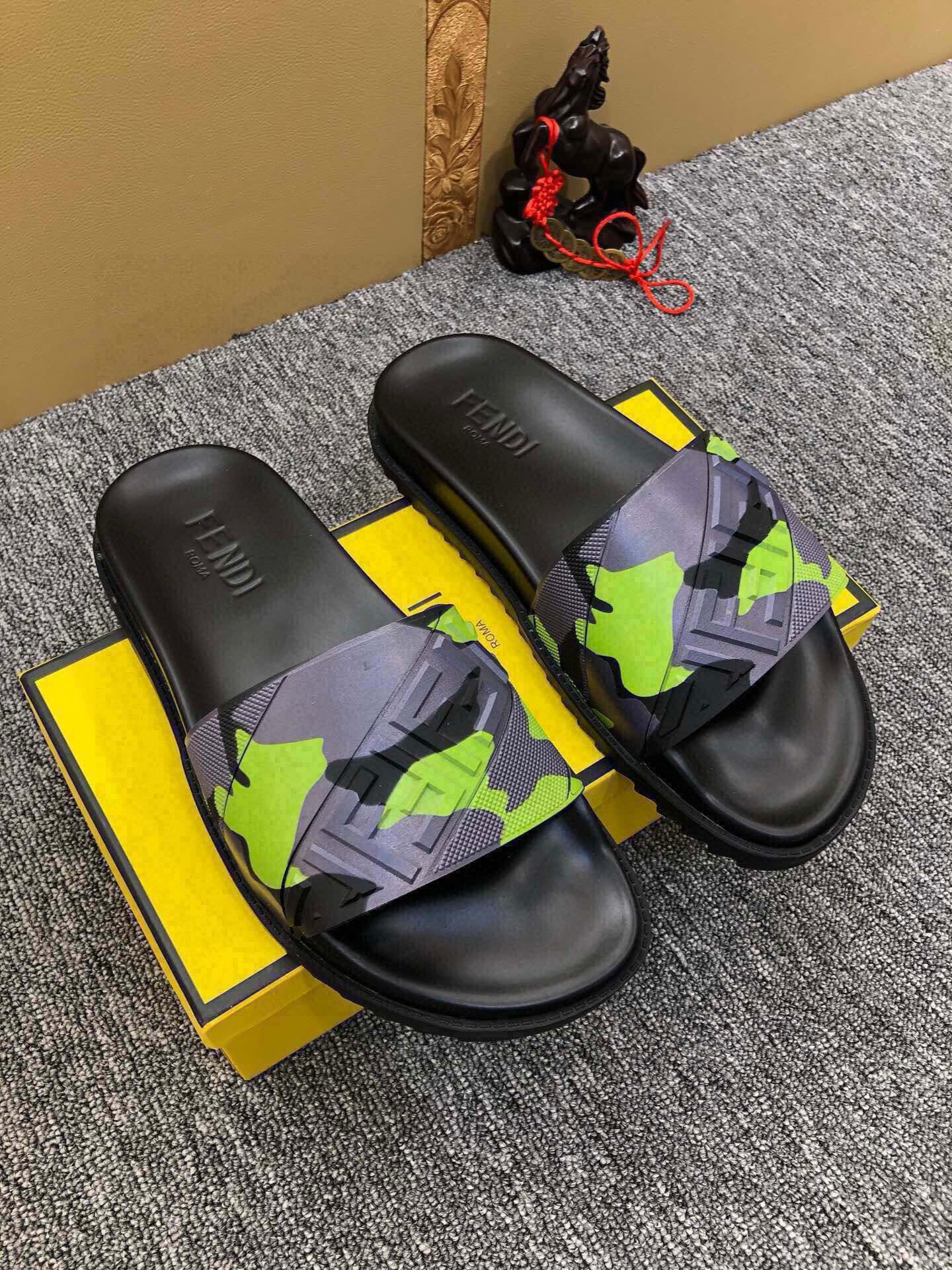 Z5Z35F284 Popular Slippers