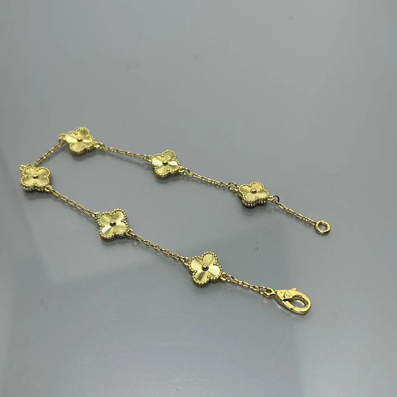 X5X94VA183K  Popular bracelets 6 flowers mini size 0.9cm flower