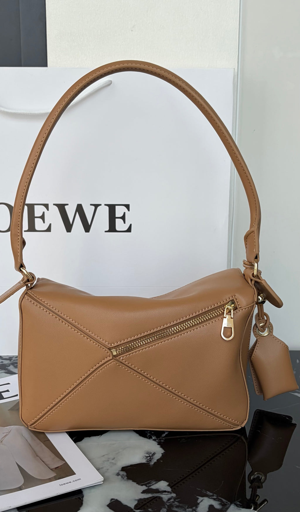 B1R66A16 Popular leather bag