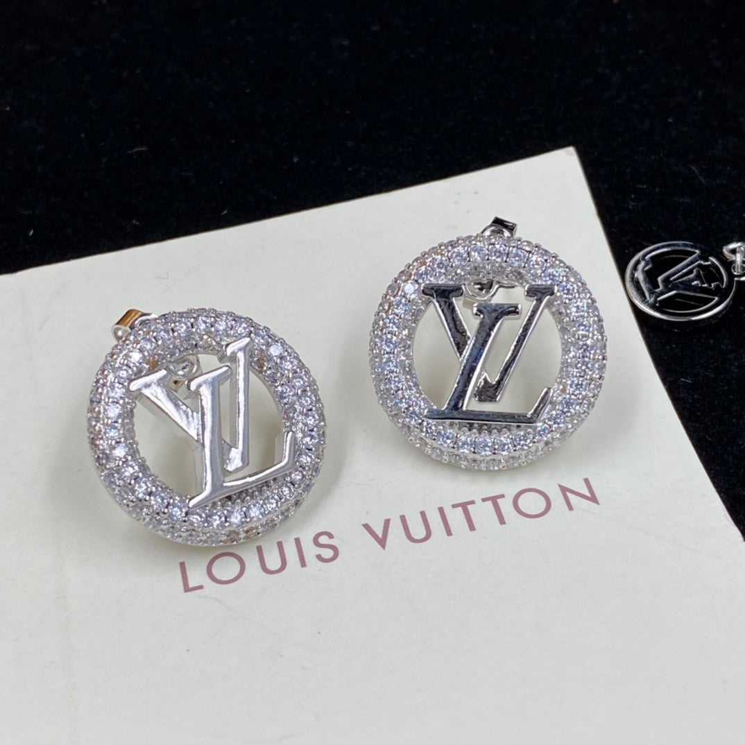 X1Z64E556X  Popular Earrings Bracelets Necklaces
