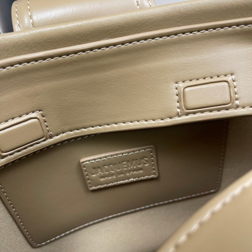 B1P36A25 Popular leather bag